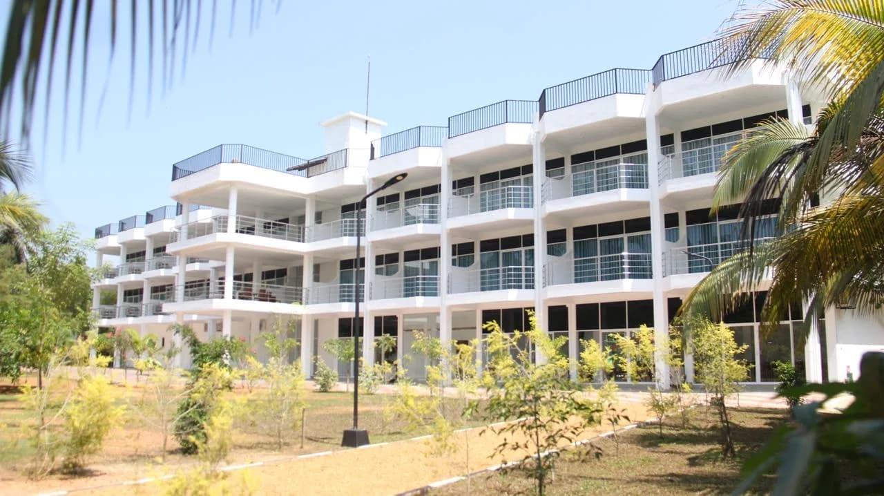 Luxury 19-Bed River Edge Hotel, Bentota - Photo 32