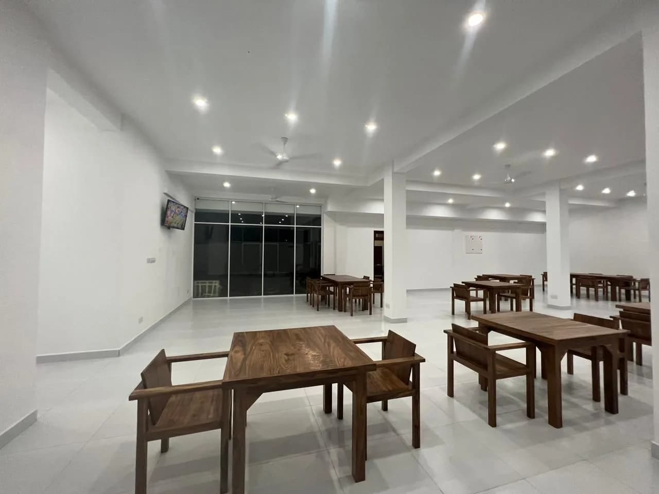 Luxury 19-Bed River Edge Hotel, Bentota - Photo 19