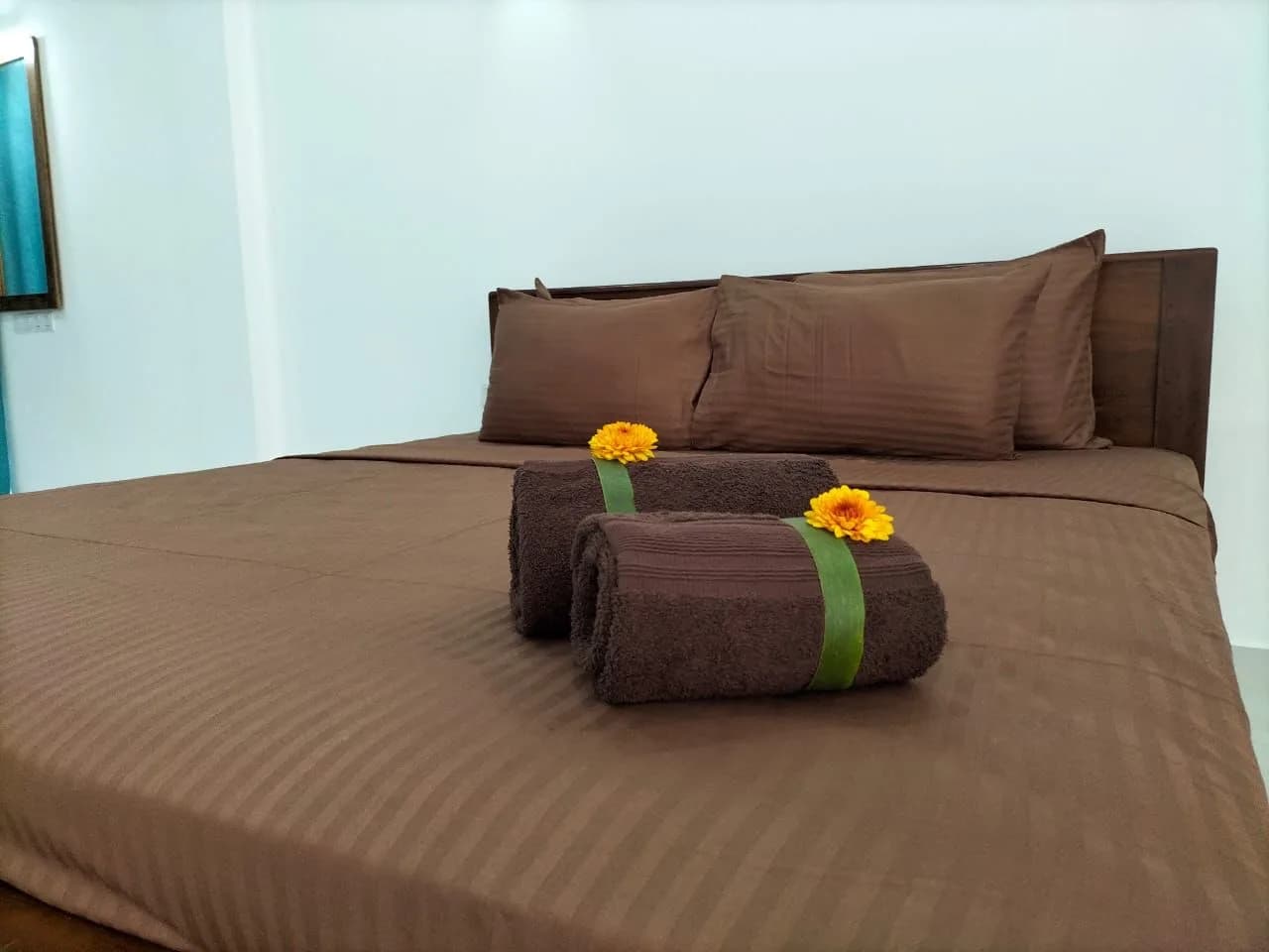 Luxury 19-Bed River Edge Hotel, Bentota - Photo 5
