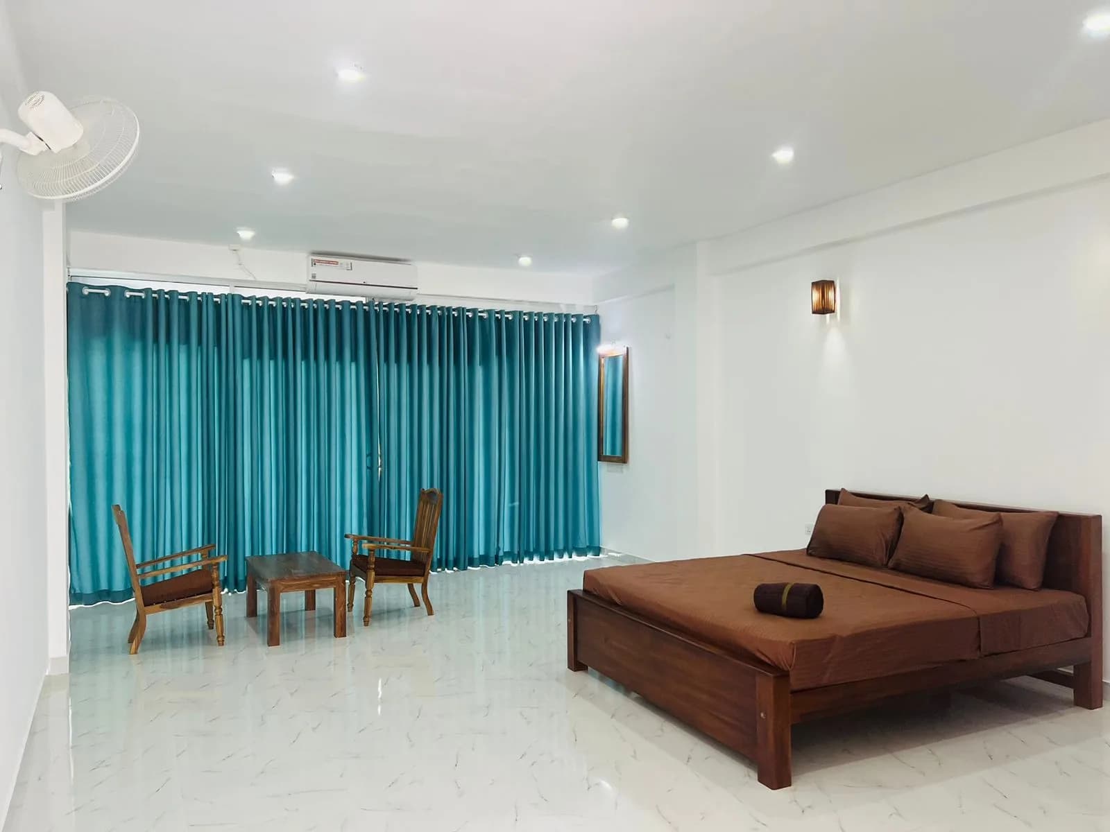 Luxury 19-Bed River Edge Hotel, Bentota - Photo 27