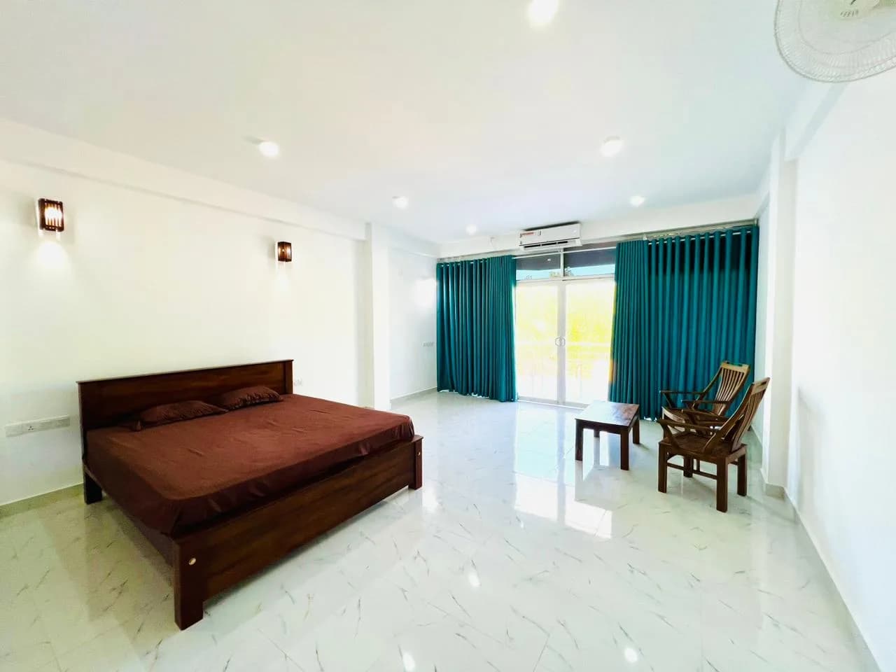 Luxury 19-Bed River Edge Hotel, Bentota - Photo 43