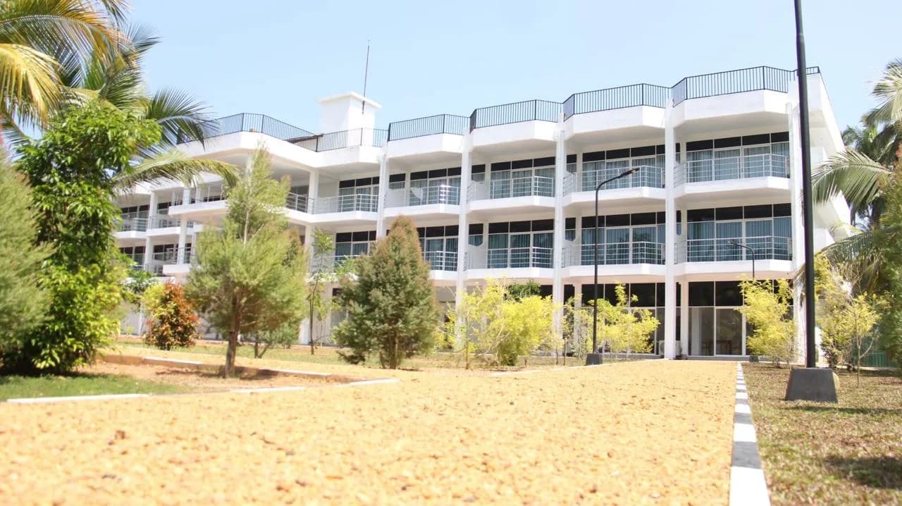 Luxury 19-Bed River Edge Hotel, Bentota - Photo 34